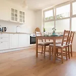 Harbour-Apartment With Sea View And Parking Spot