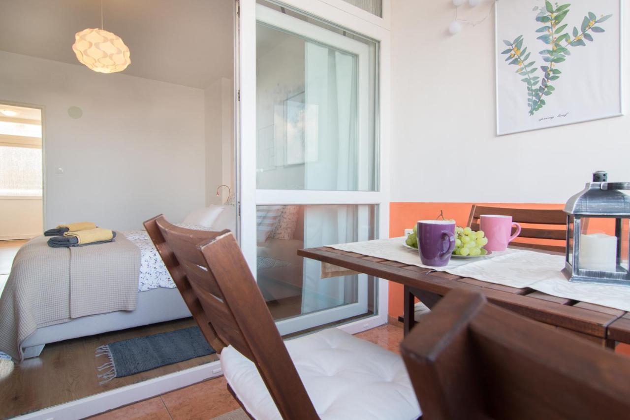 Harbour-apartment With Sea View And Parking Spot Pula